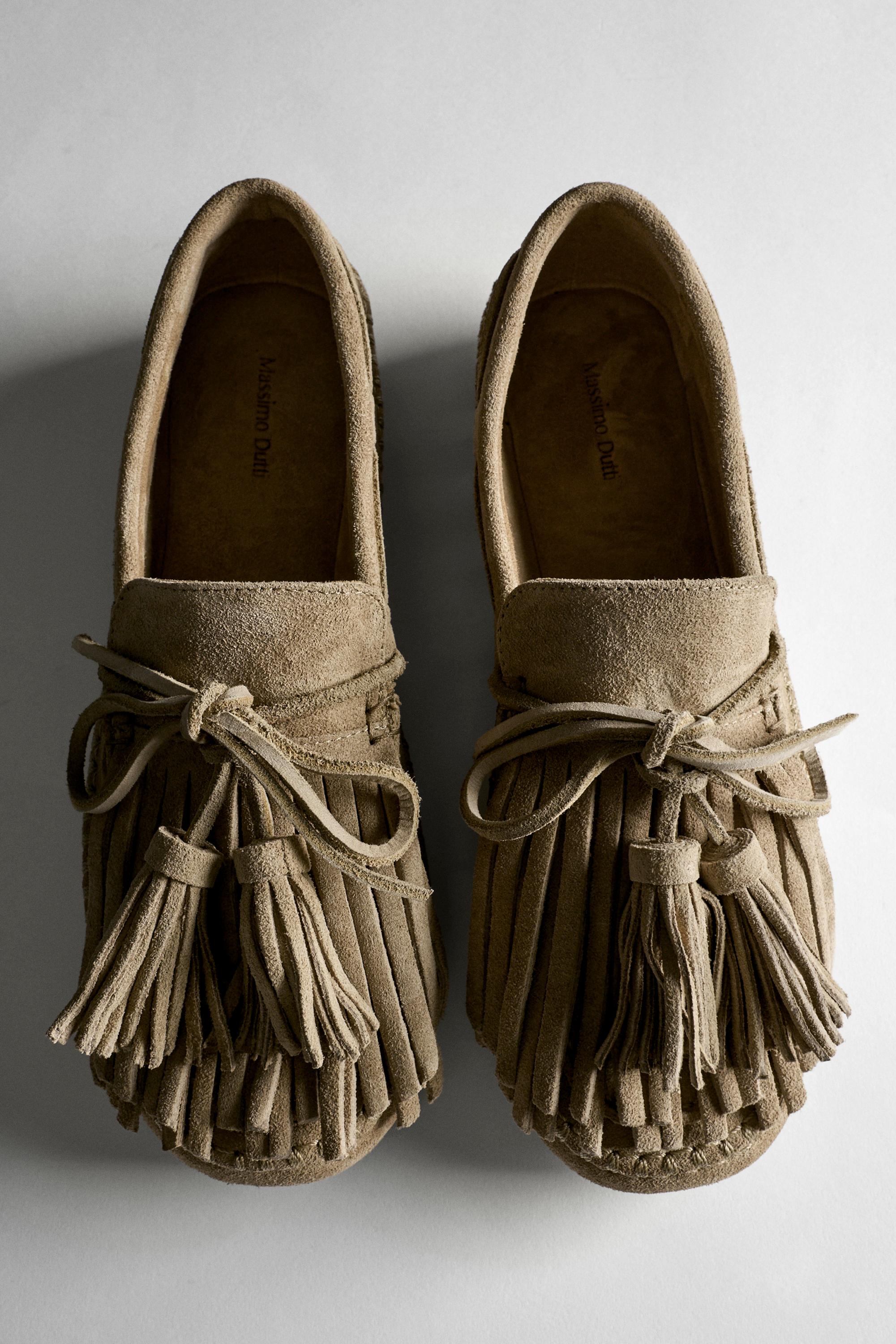Leather loafers with fringing and tassels Beige