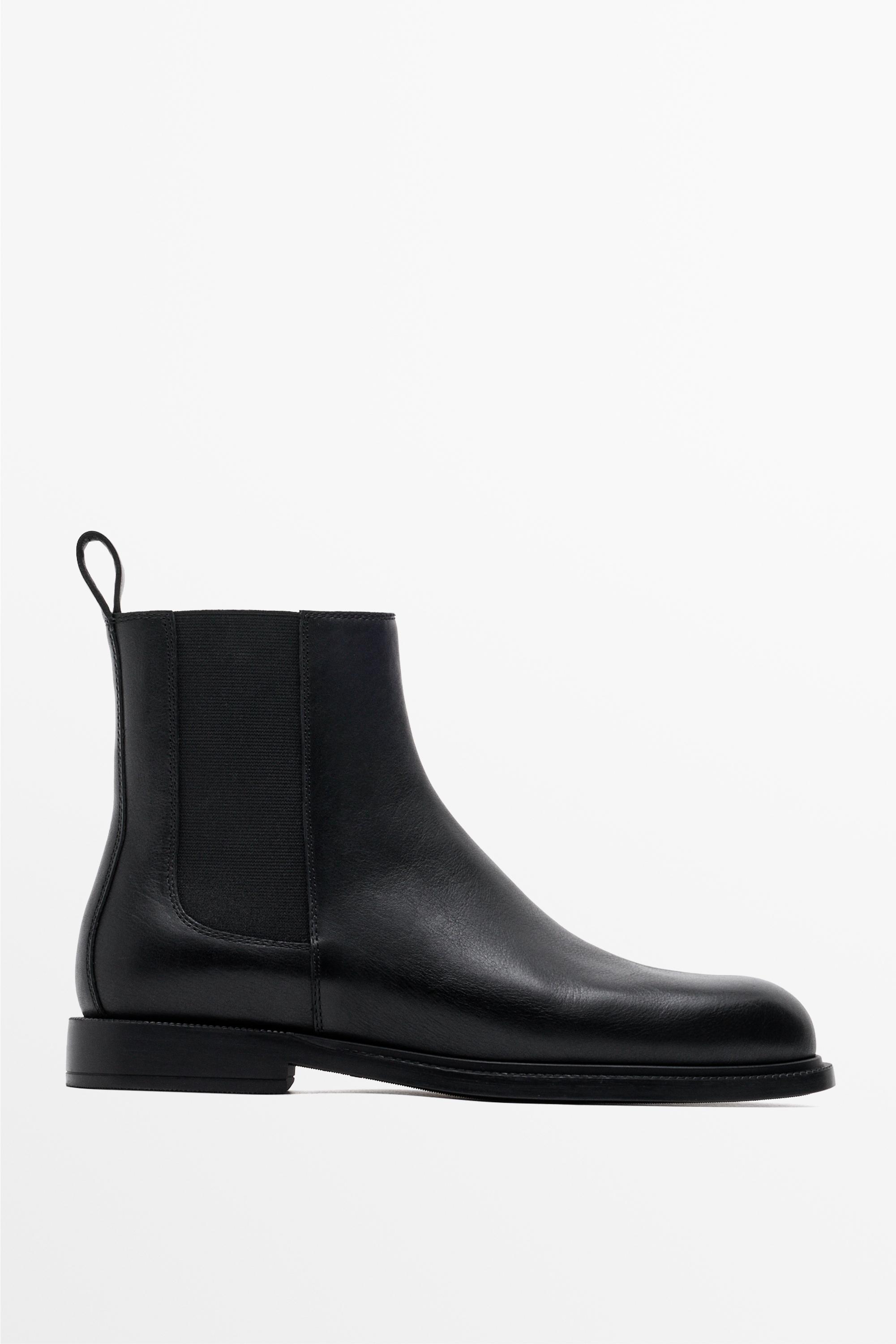 Leather Chelsea ankle boots Black