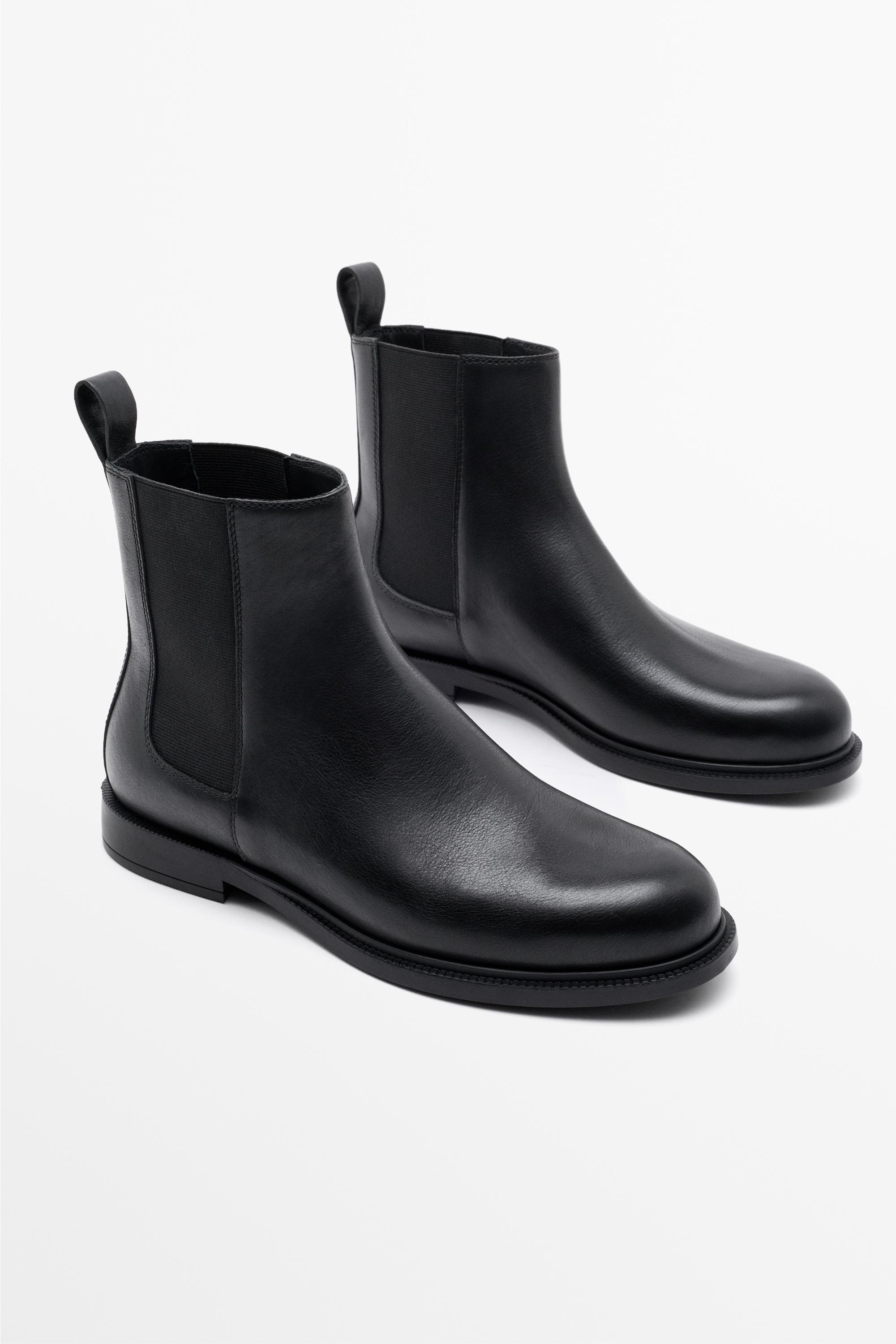 Leather Chelsea ankle boots Black