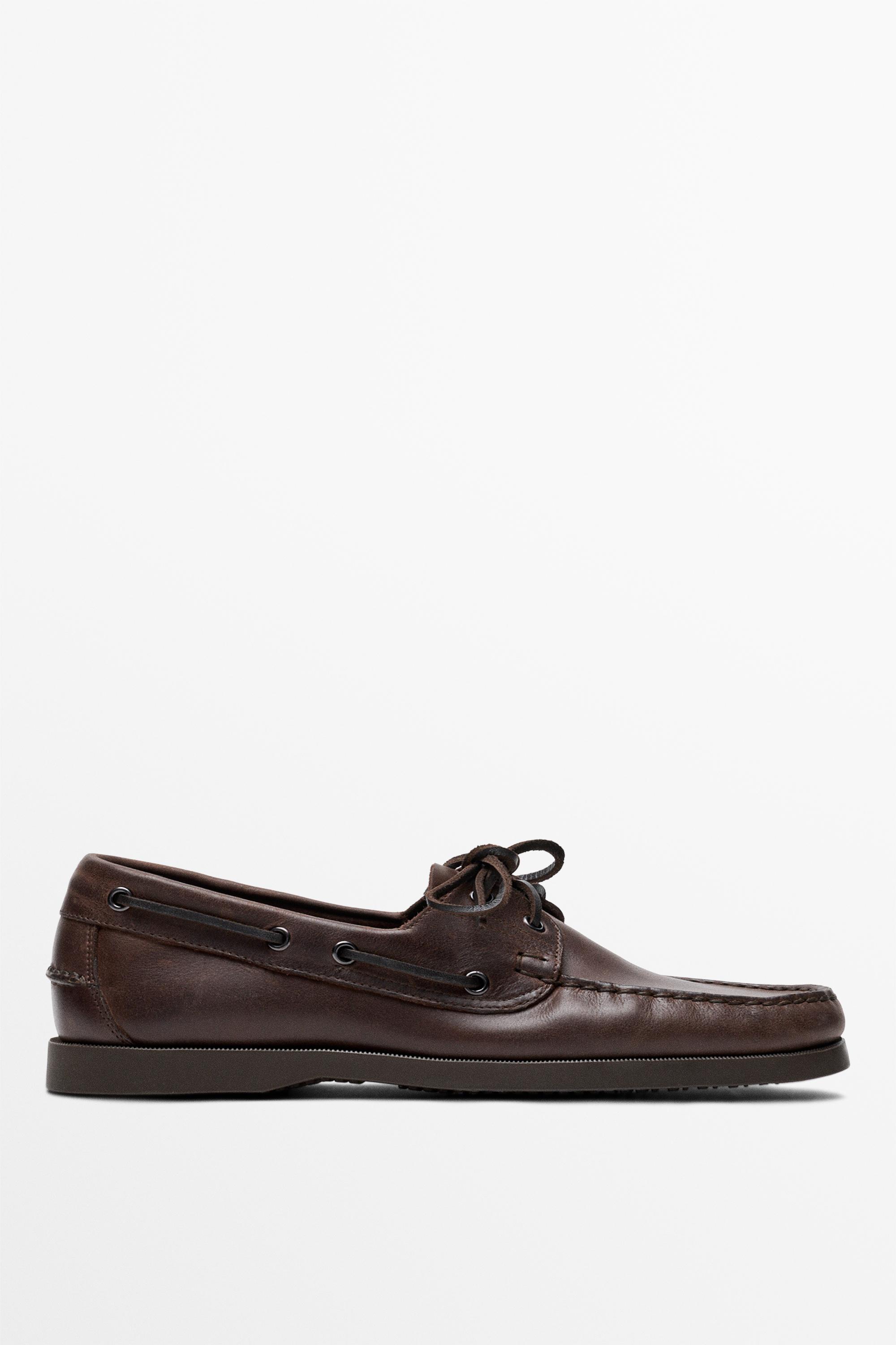 Oiled leather boat shoe Brown