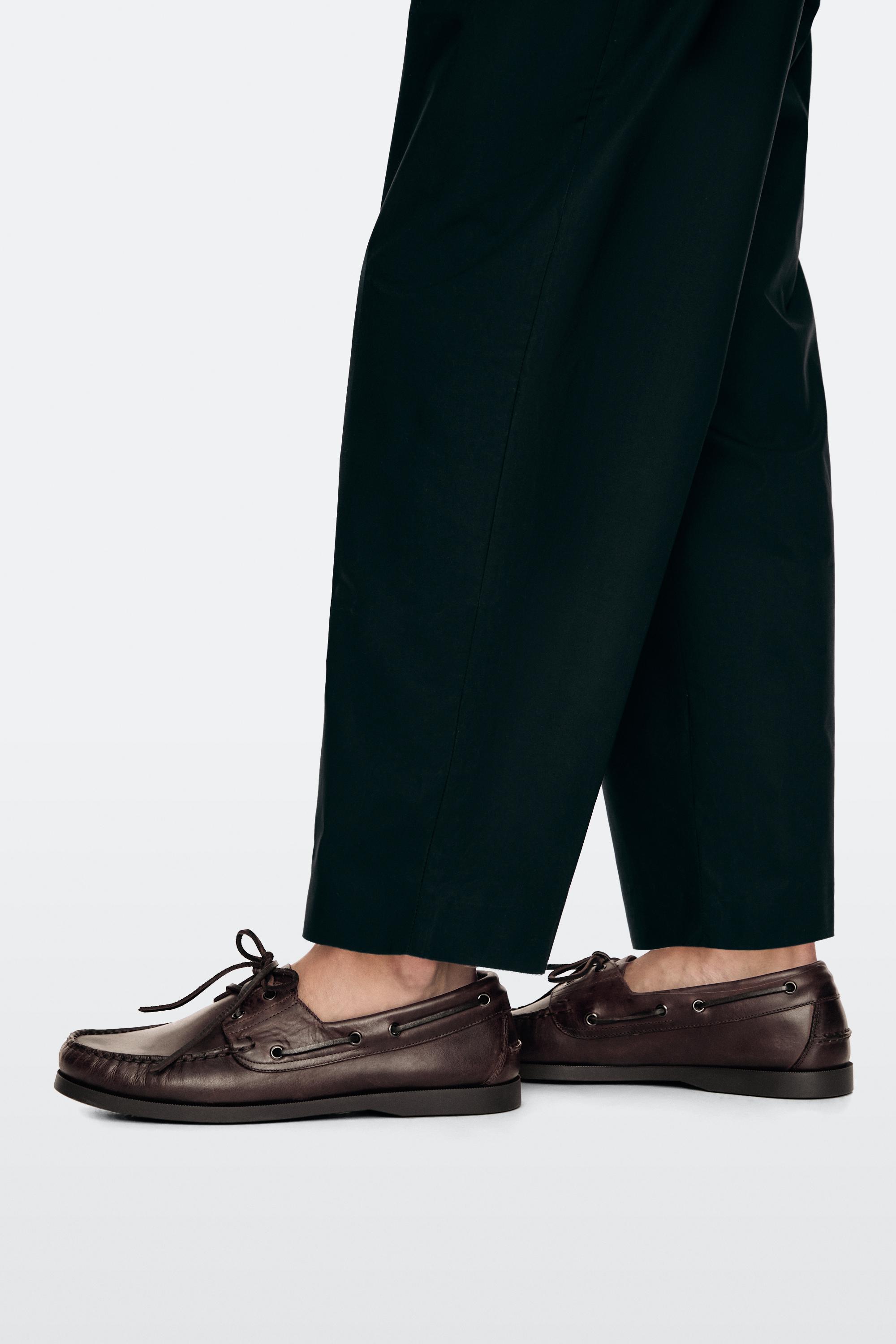 Oiled leather boat shoe Brown