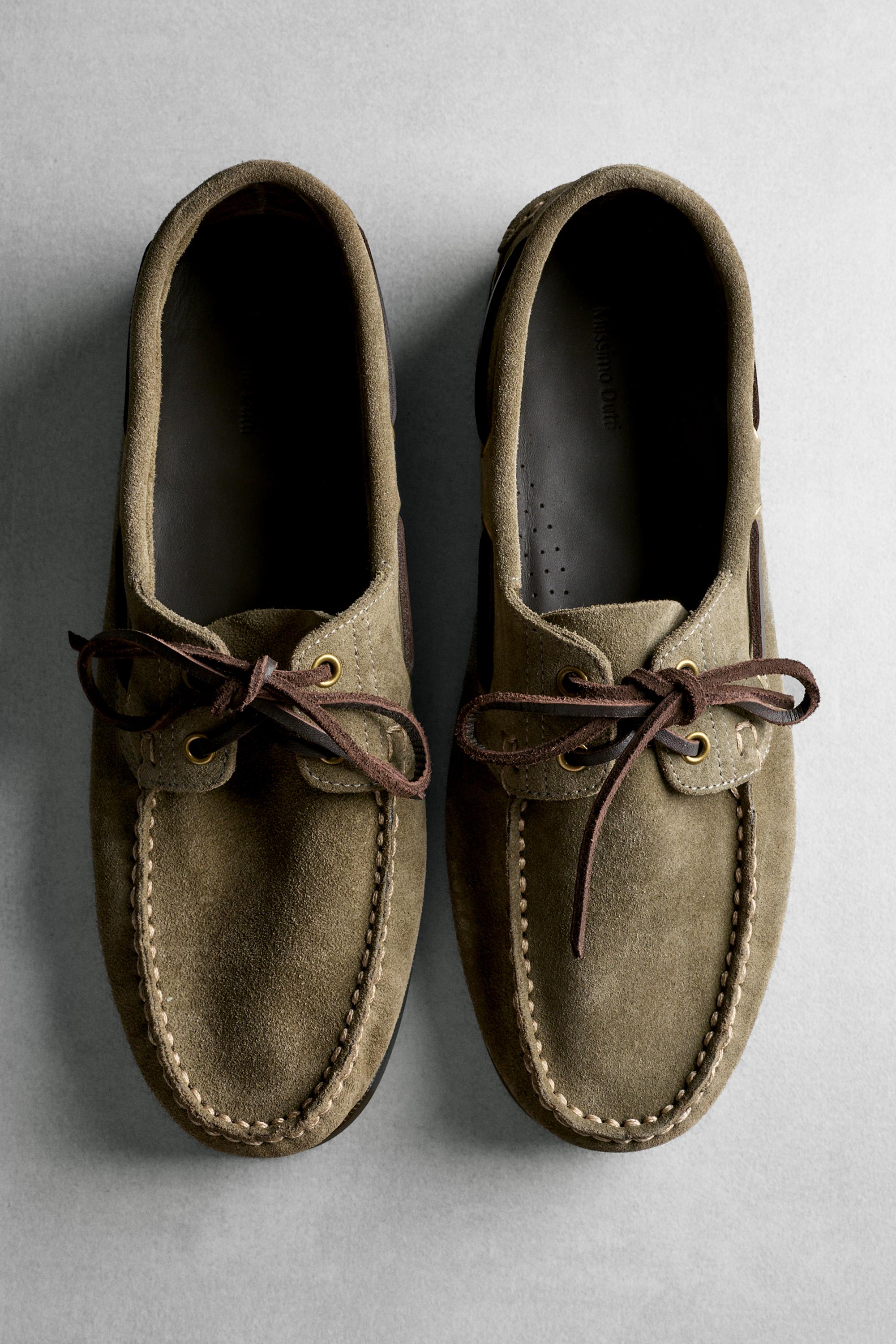 Leather boat shoe Bottle